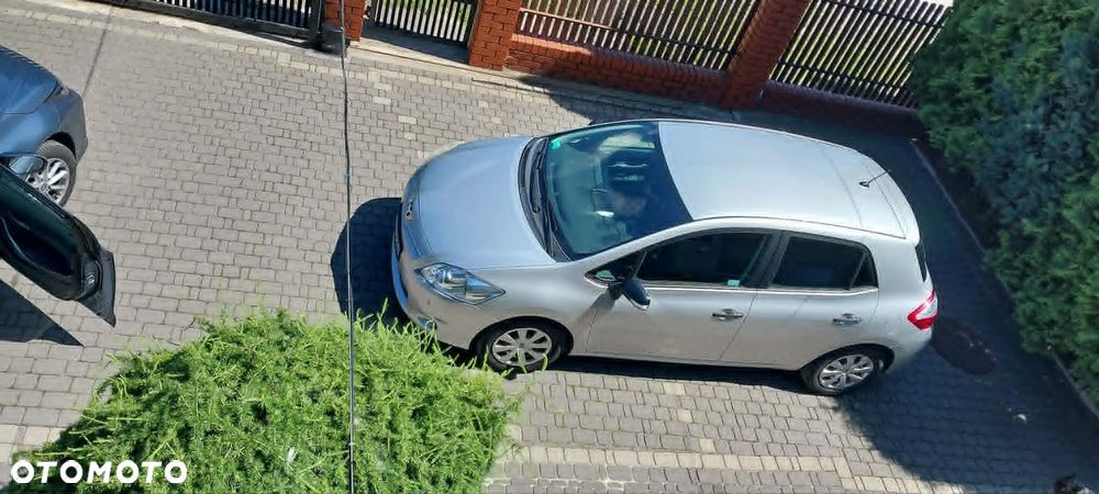 Toyota Auris 1.4 D-4D Terra EU5 - 9