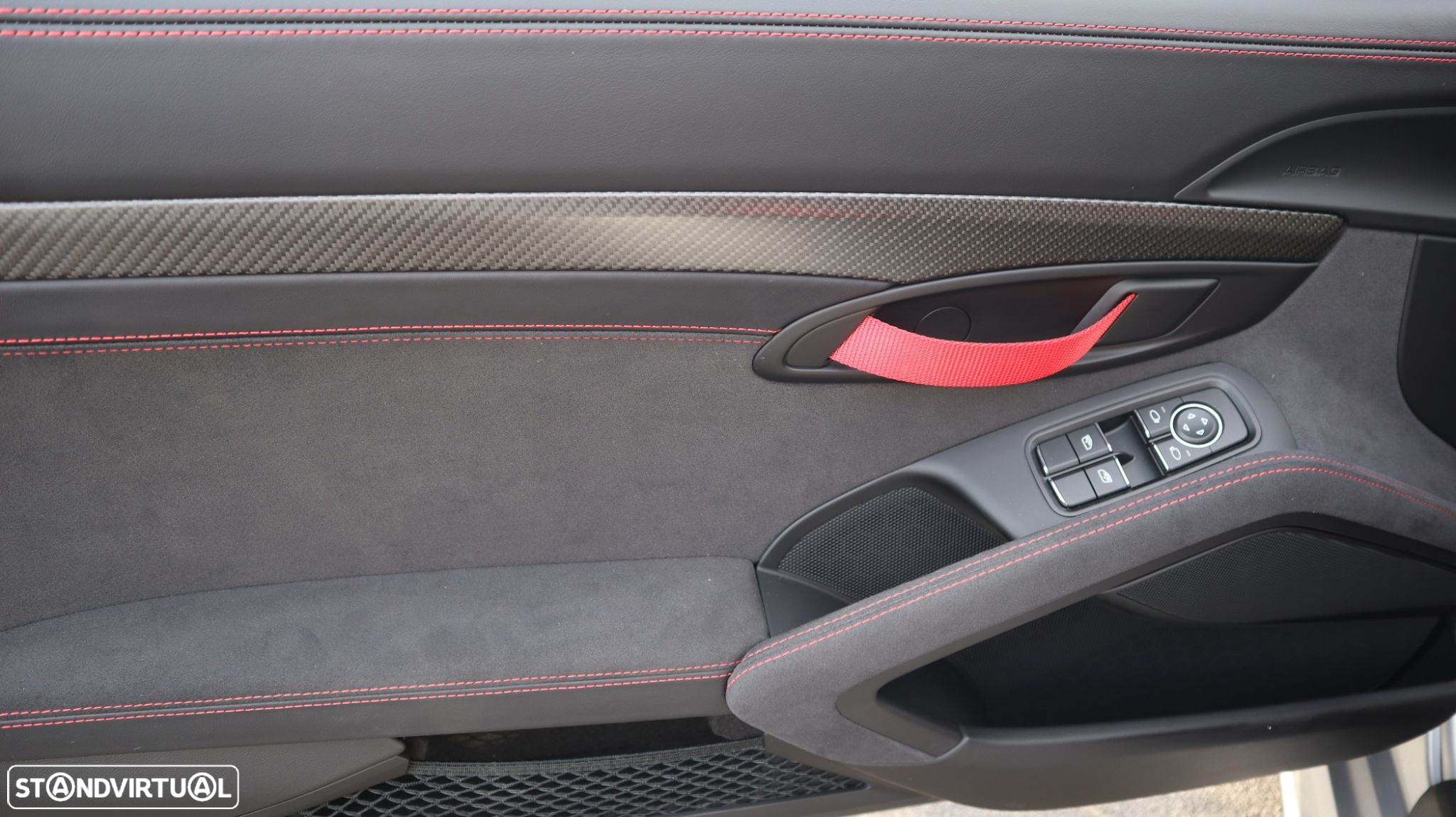 Porsche 718 Cayman GT4 RS - 31