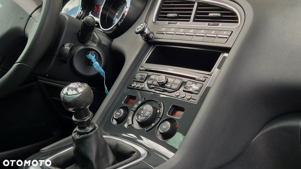 Peugeot 5008 2.0 HDi Premium + - 20