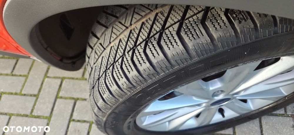 Ford Kuga 2.0 TDCi 2x4 Champions Edition - 22