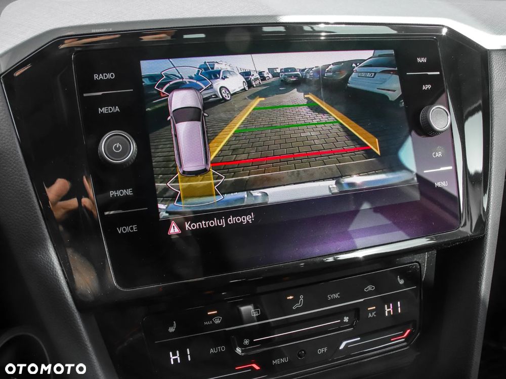 Volkswagen Passat 2.0 TDI EVO Business DSG - 17