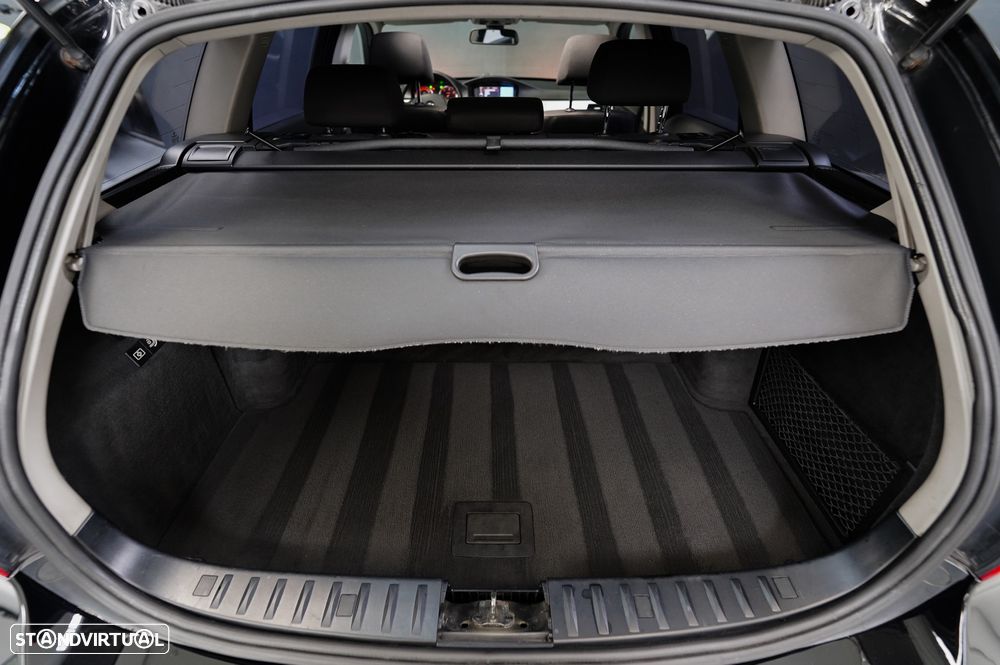 BMW 320 d Touring Navigation Sport - 19