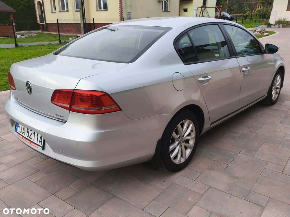 Volkswagen Passat 2.0 TDI Trendline - 23