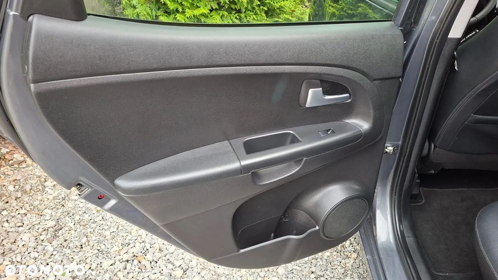 Kia Venga 1.6 CVVT Fifa World Cup Edition - 9