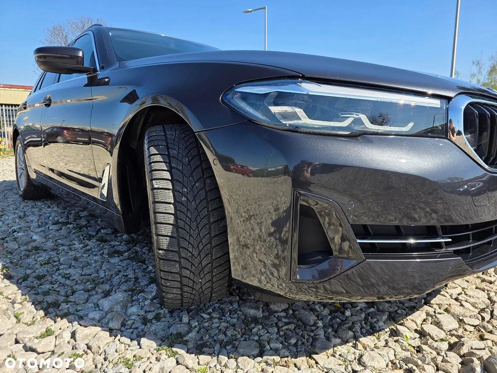 BMW Seria 5 520d xDrive - 32