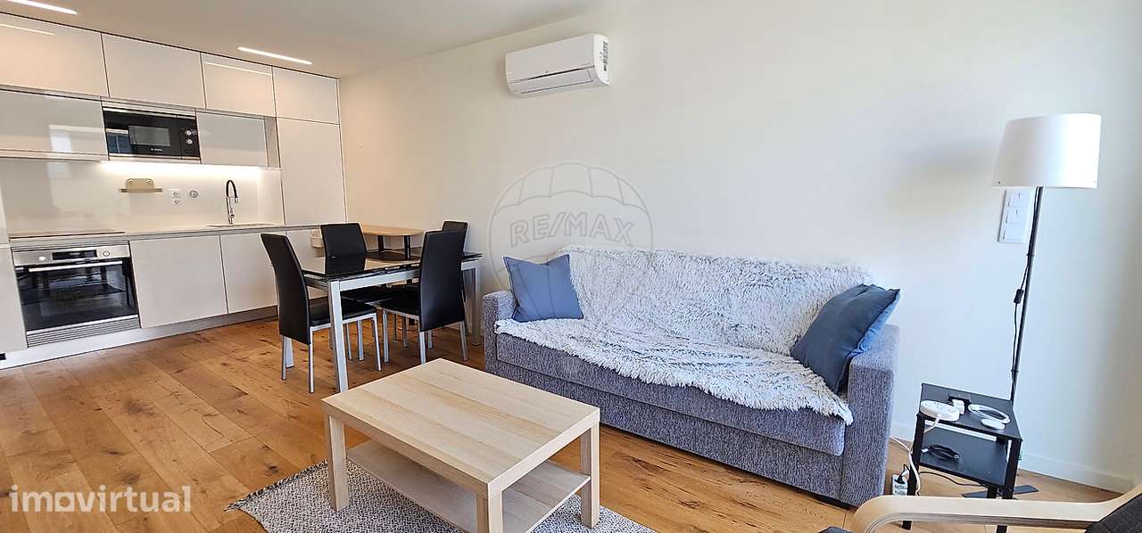 Apartamento T1 para arrendamento - Grande imagem: 2/13
