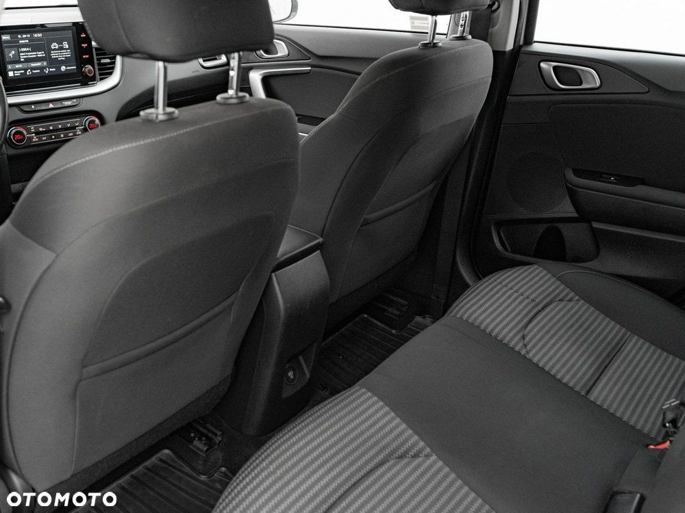 Kia Ceed 1.5 T-GDI M - 25