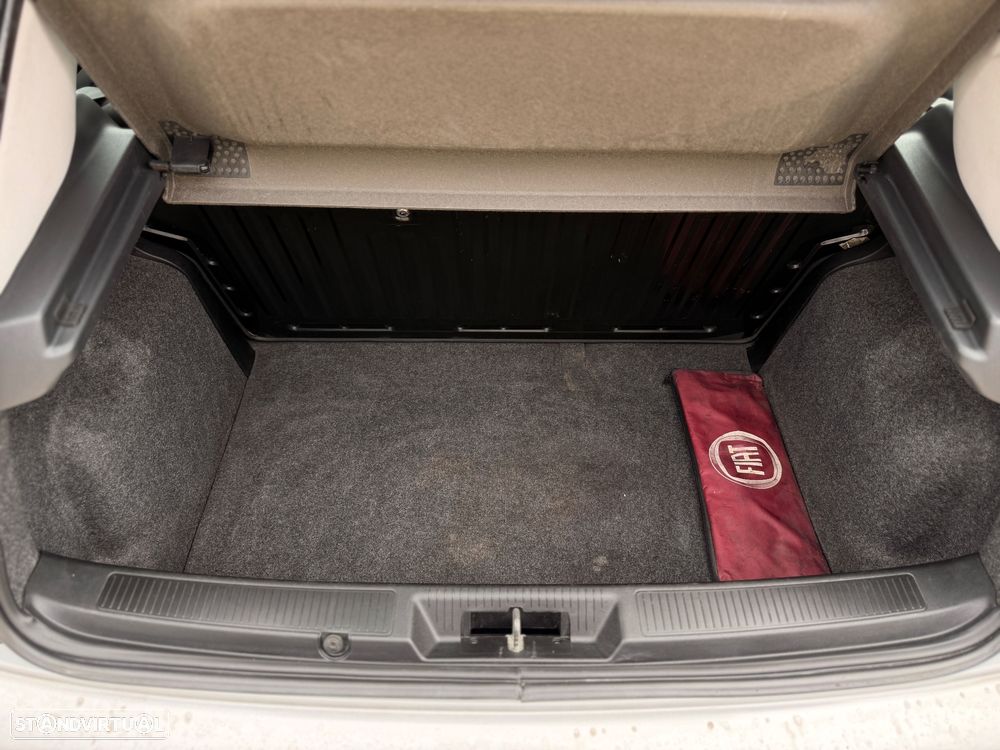 Fiat Punto 1.2 Young S&S - 16
