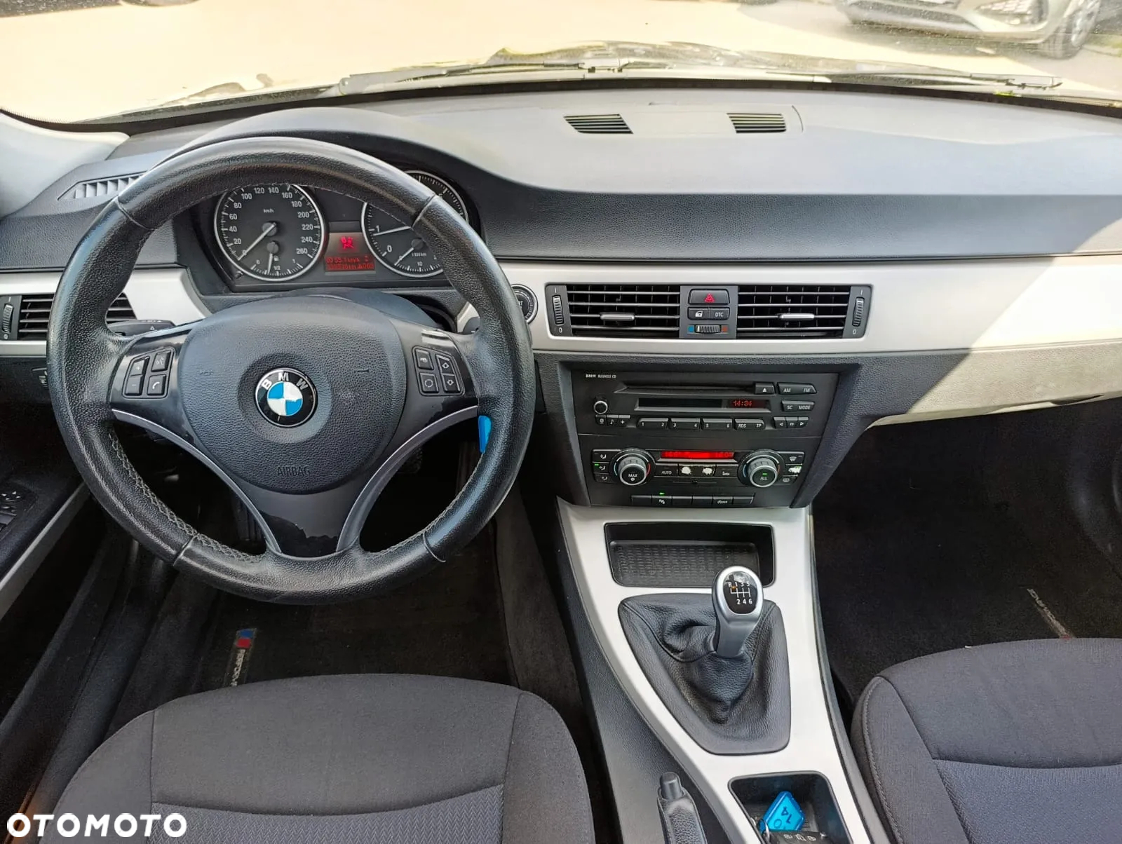 BMW Seria 3 320i Touring - 25