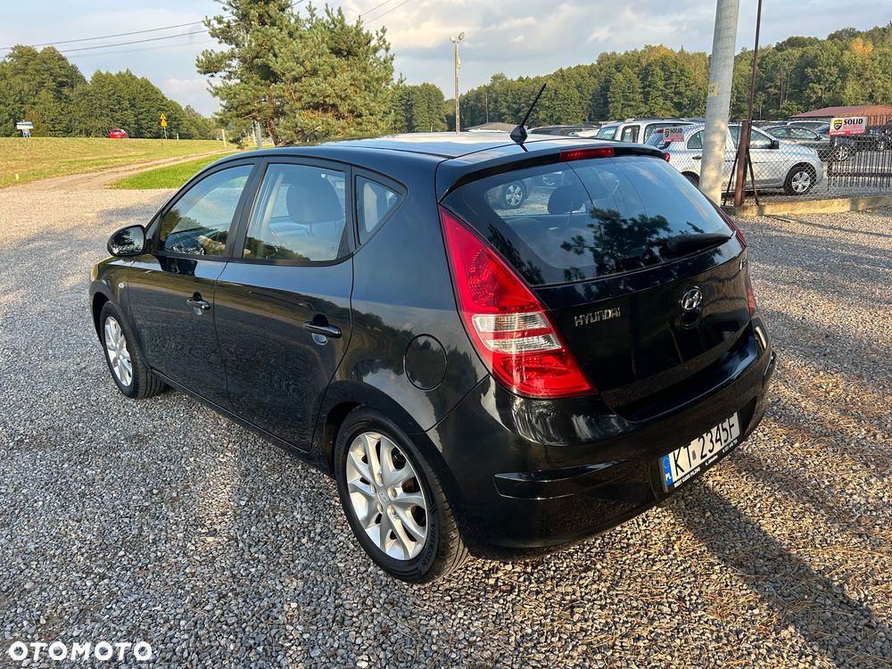 Hyundai I30 2010 photo 4