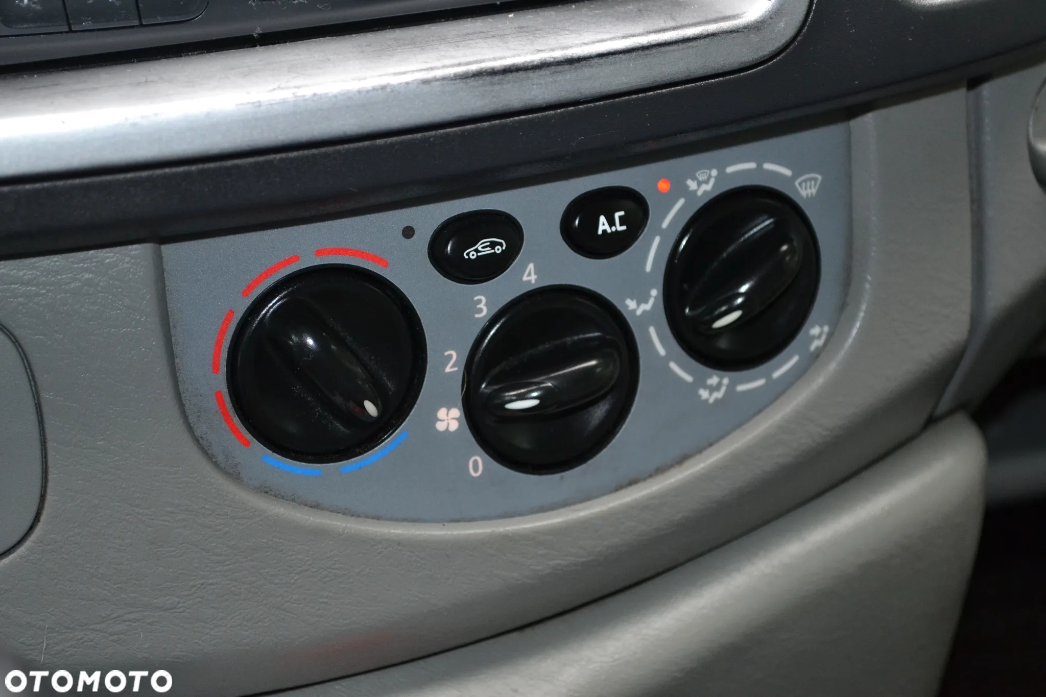 Opel Vivaro L2H1 2.9t Edition - 11