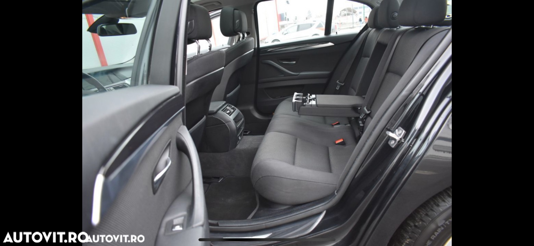 BMW Seria 5 520d - 23