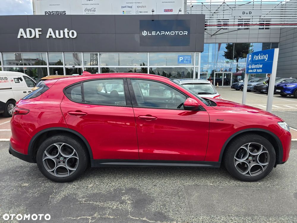 Alfa Romeo Stelvio 2.0 Turbo Sprint Q4 - 11
