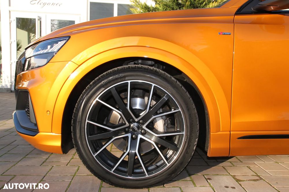 Audi Q8 - 8