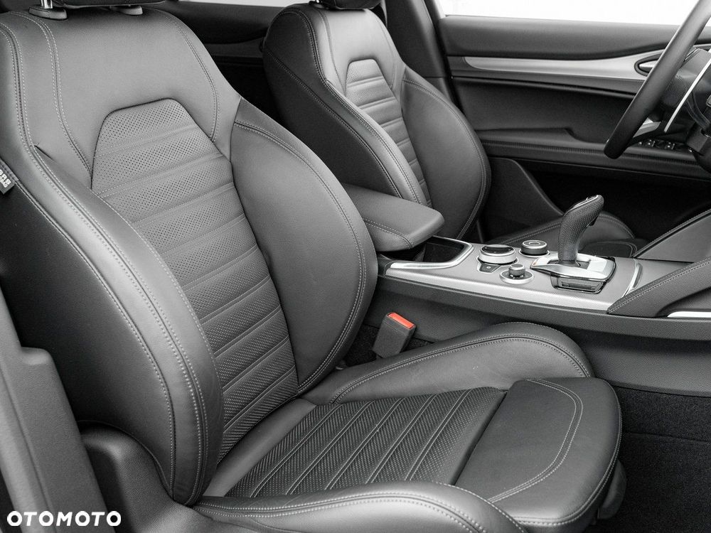 Alfa Romeo Stelvio 2.0 Turbo Sprint Q4 - 34