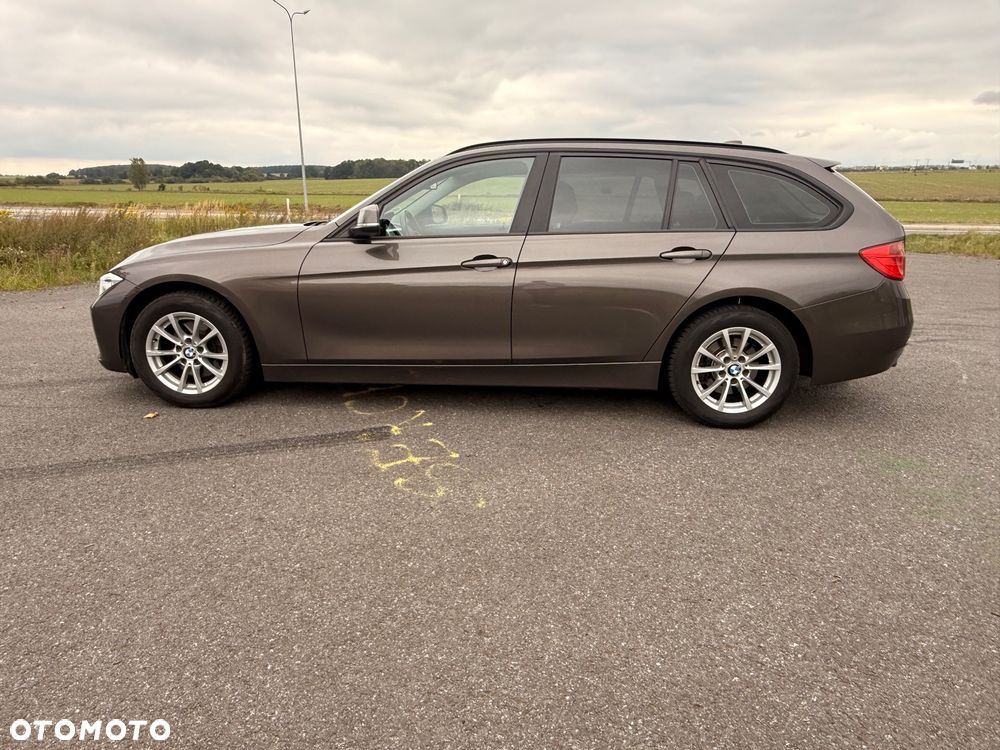 BMW Seria 3 320d - 4
