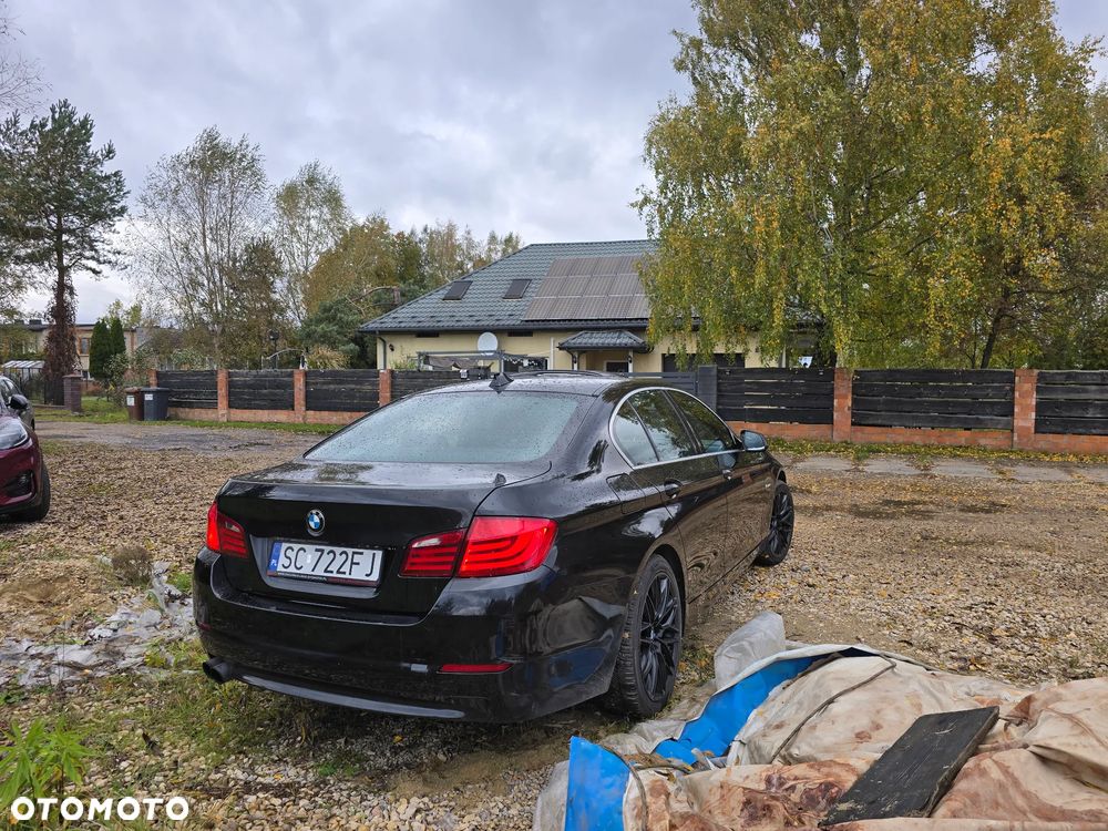BMW Seria 5 520i - 23