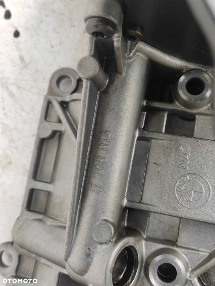 POMPA OLEJU BMW 7798014 E60 E61 E81 E82 E83 E84 E87 E88 E90 E91 E92 E93 - 8