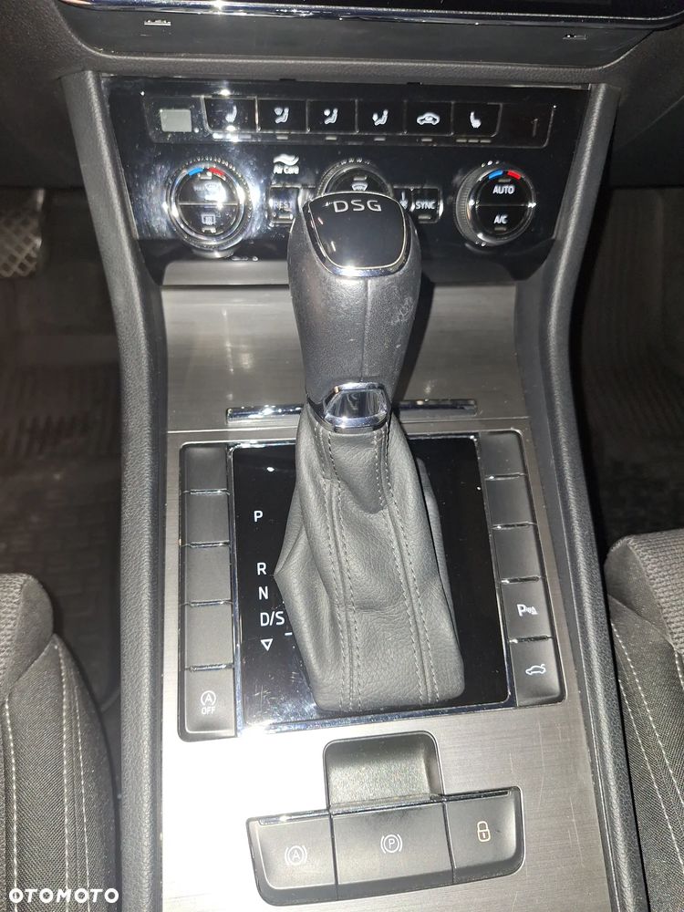 Skoda Superb 2.0 TDI Sportline DSG7 - 11