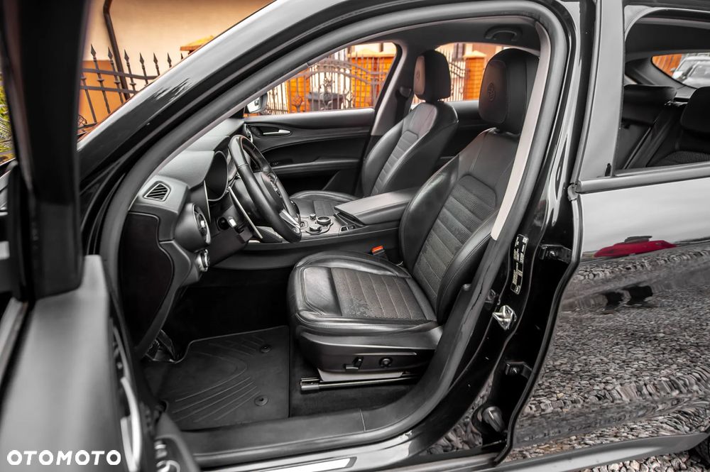 Alfa Romeo Stelvio 2.2 16V AT8 Q4 Sprint - 18