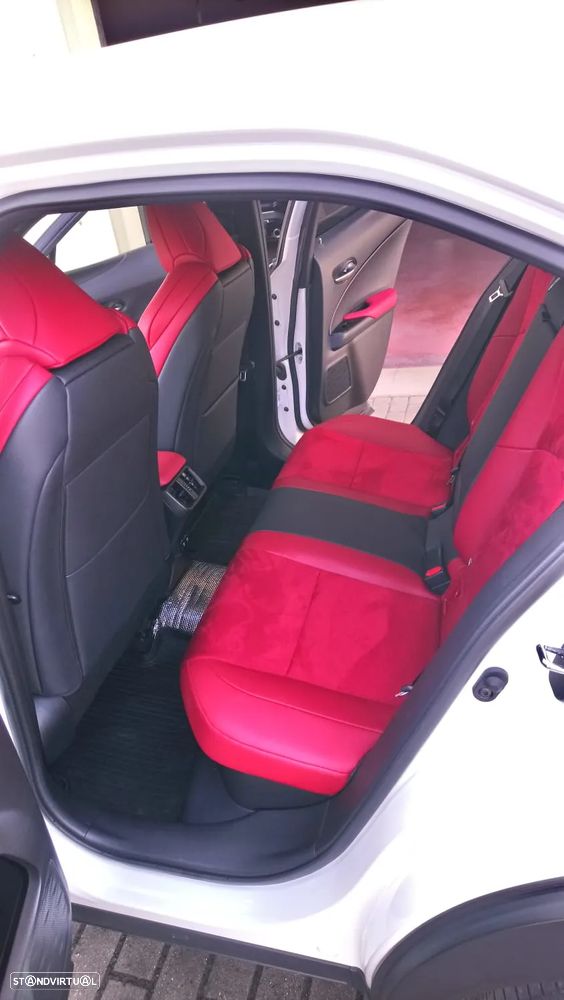 Lexus UX 250h F Sport - 16