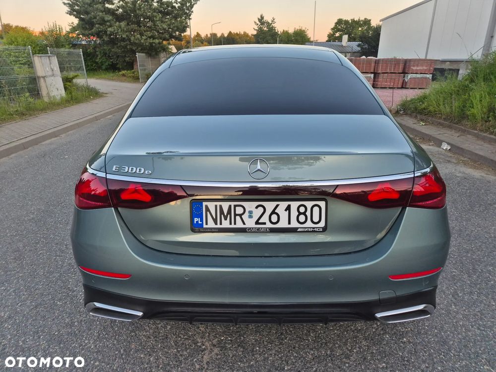 Mercedes-Benz Klasa E 300e 9G-TRONIC AMG Line NIGHT Edition - 4