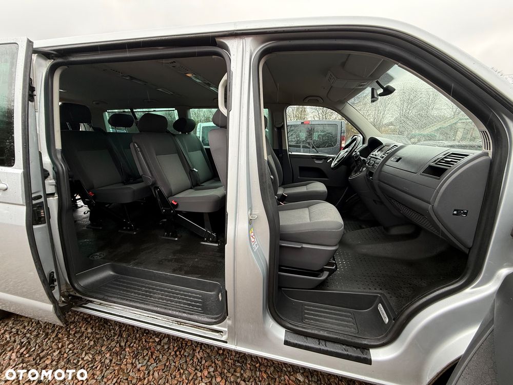 Volkswagen Caravelle - 13