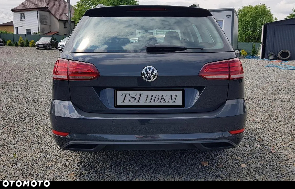 Volkswagen Golf - 10