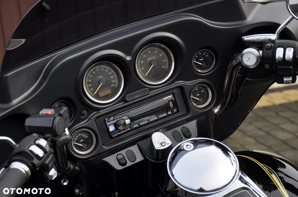 Harley-Davidson FLH Electra Glide - 14