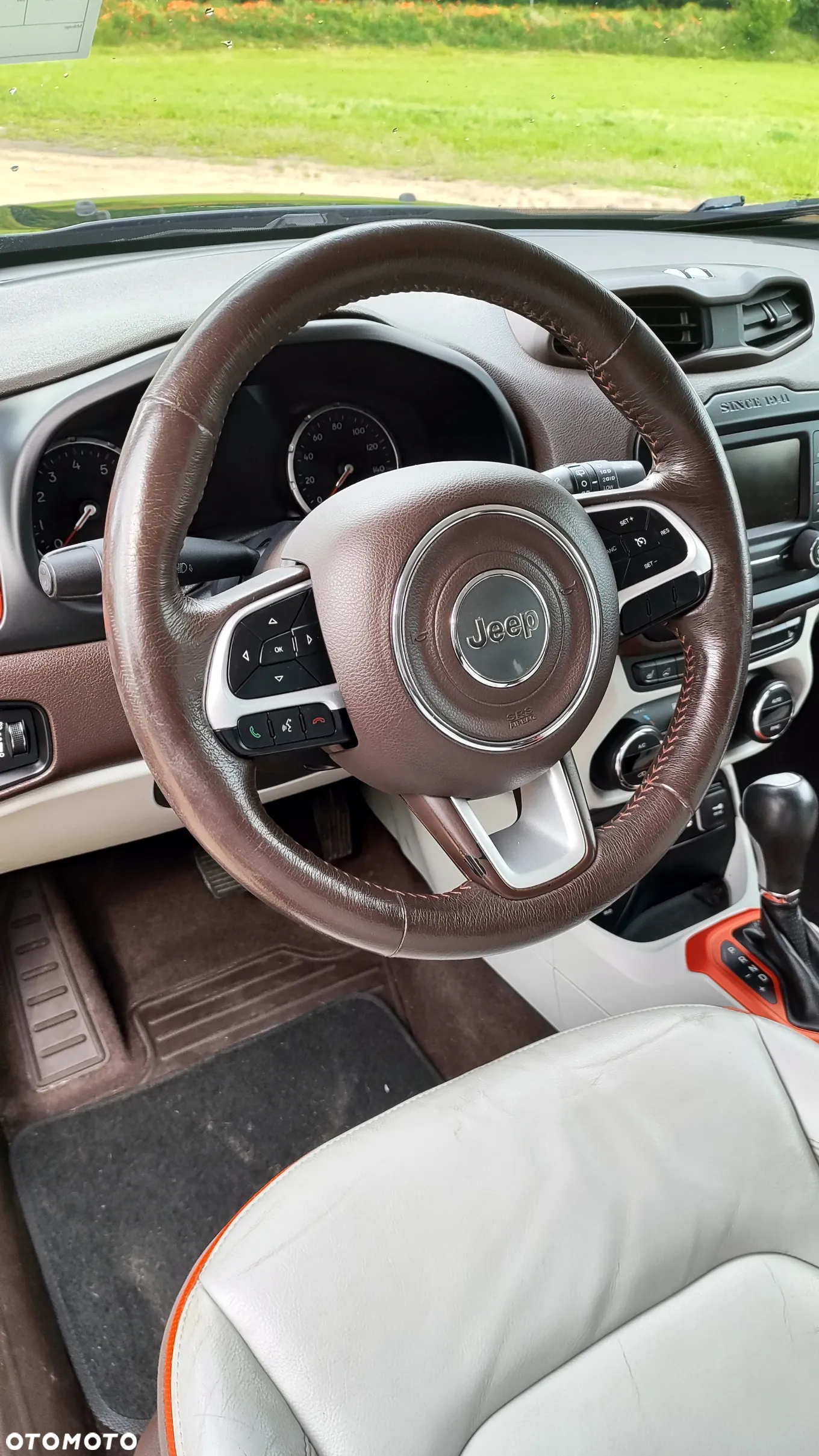 Jeep Renegade - 12