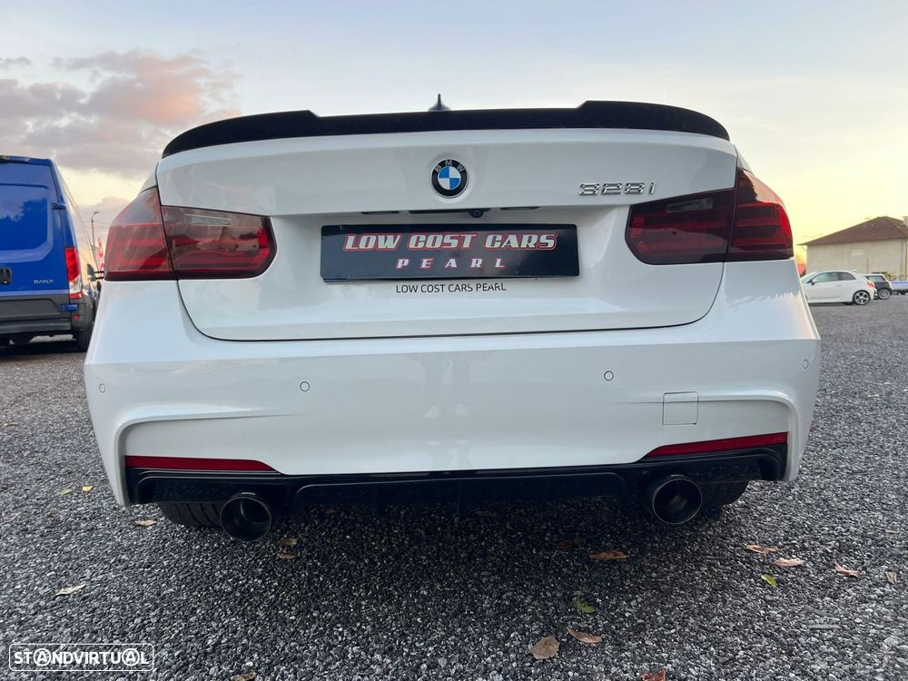BMW 328 i Auto Line Sport - 27