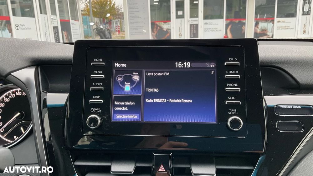 Toyota Camry 2.5 Hybrid Business - 30