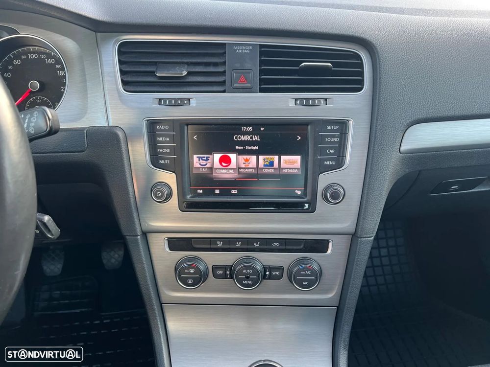 VW Golf 1.6 TDi Highline - 14