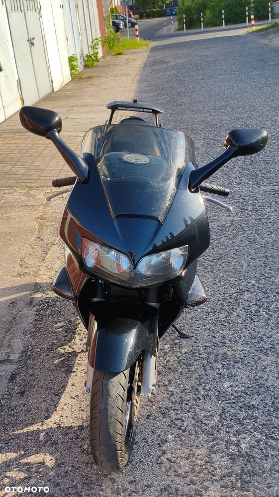 Honda VFR - 2