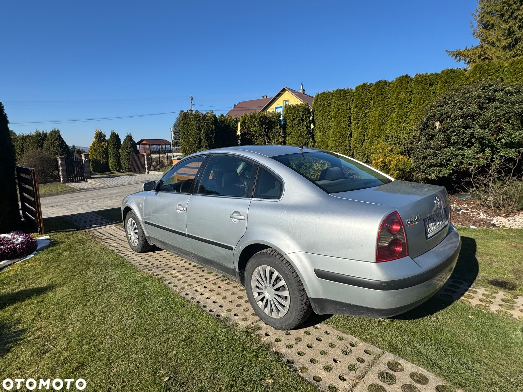 Volkswagen Passat 1.9 TDI Comfortline - 4