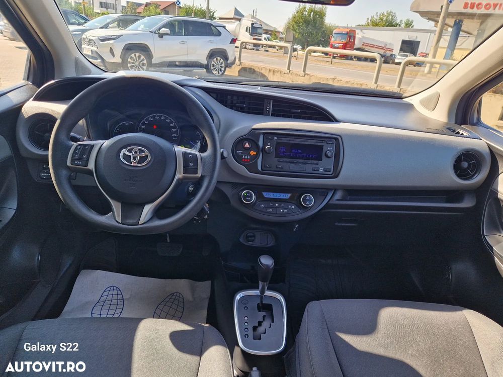 Toyota Yaris 1.5 VVT-i HSD Terra - 10