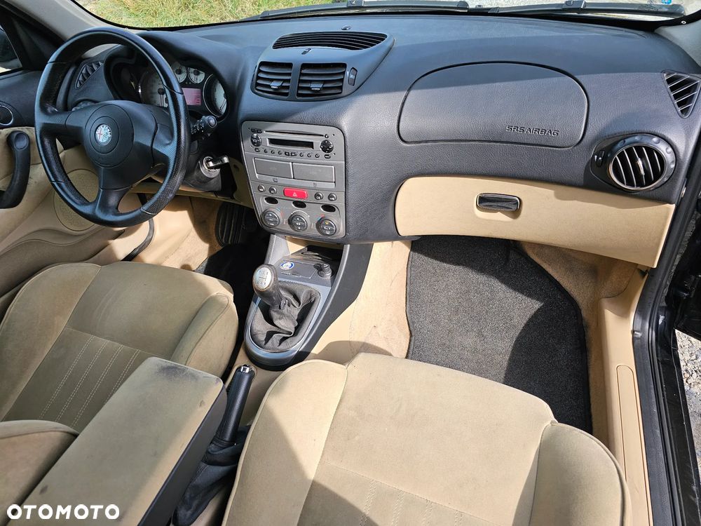 Alfa Romeo 147 - 11