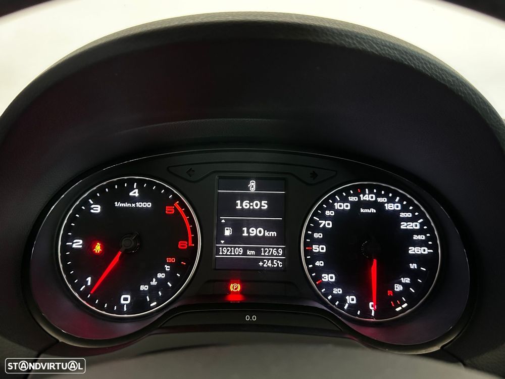 Audi A3 Sportback 1.6 TDI Advance Ultra - 21