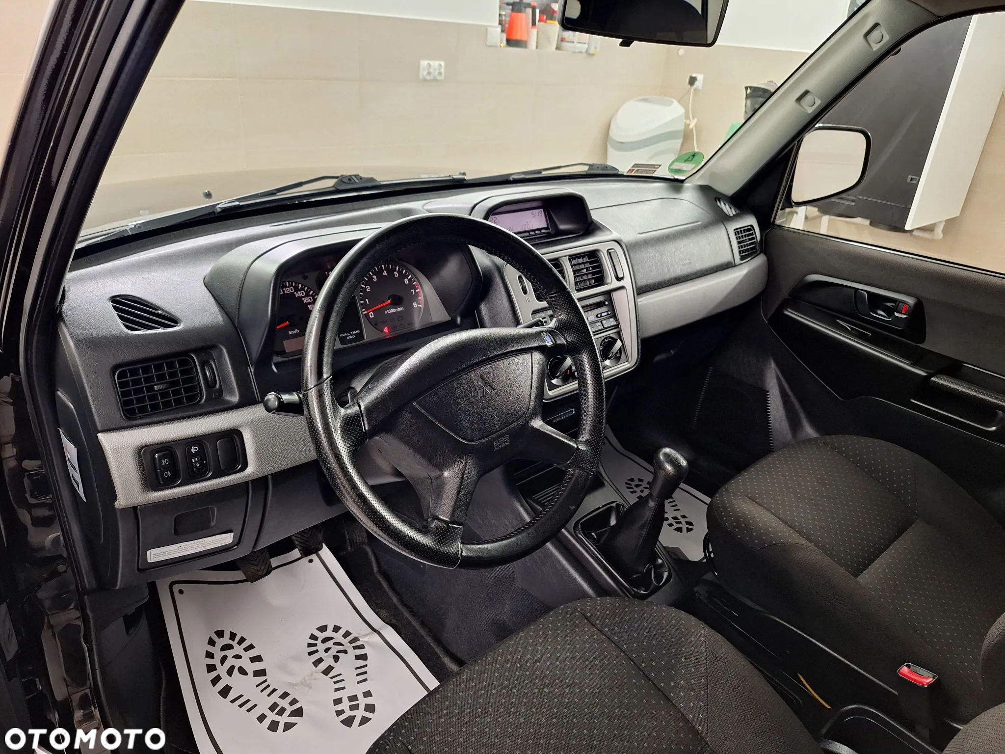 Mitsubishi Pajero Pinin 1.8 2-kolory - 16