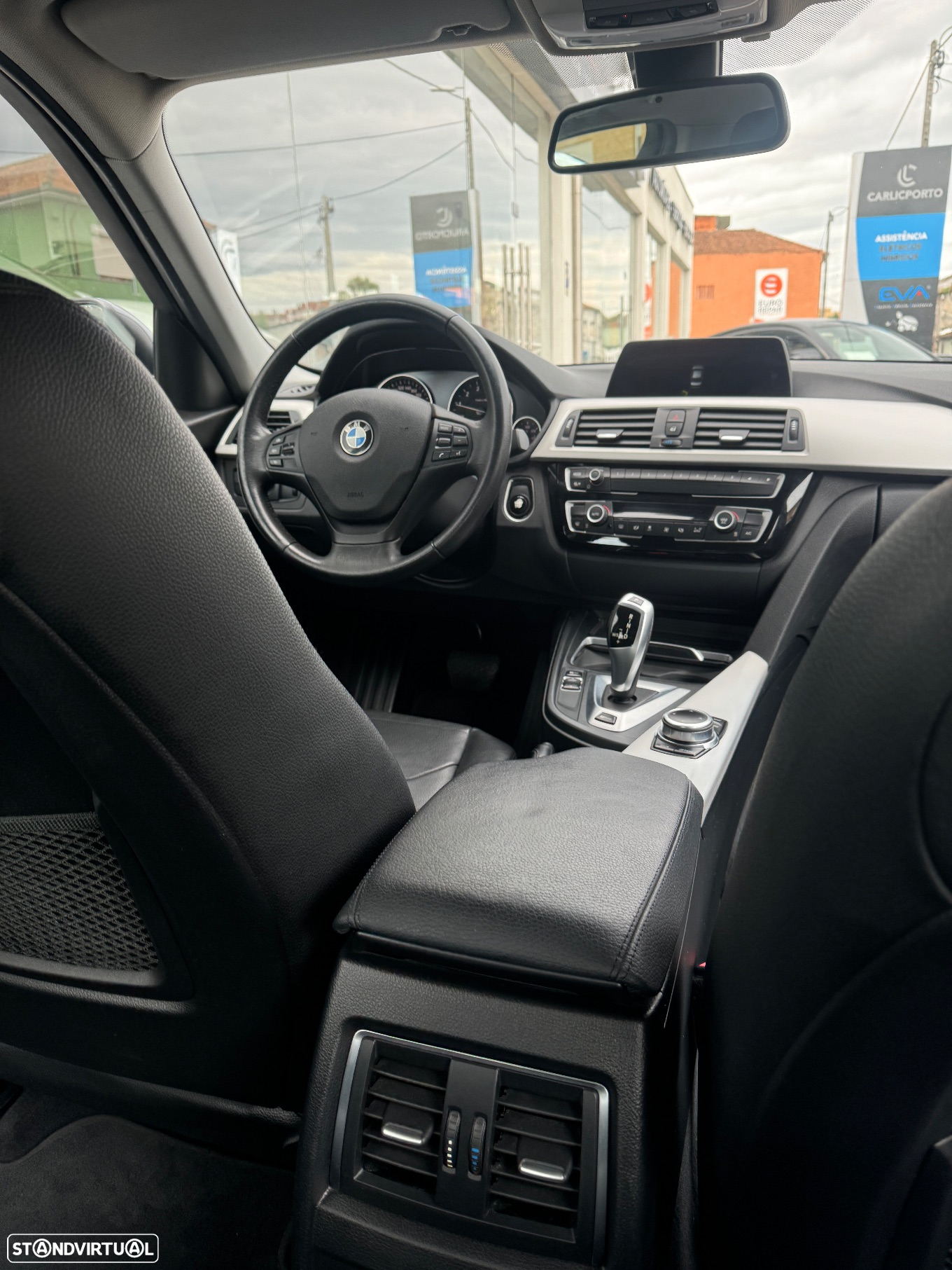BMW 330 e iPerformance Line Luxury - 10