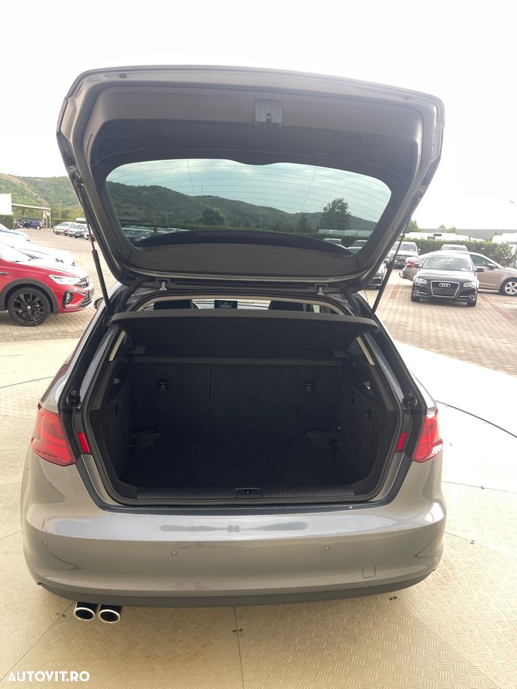 Audi A3 2.0 TDI Sportback Ambiente - 24