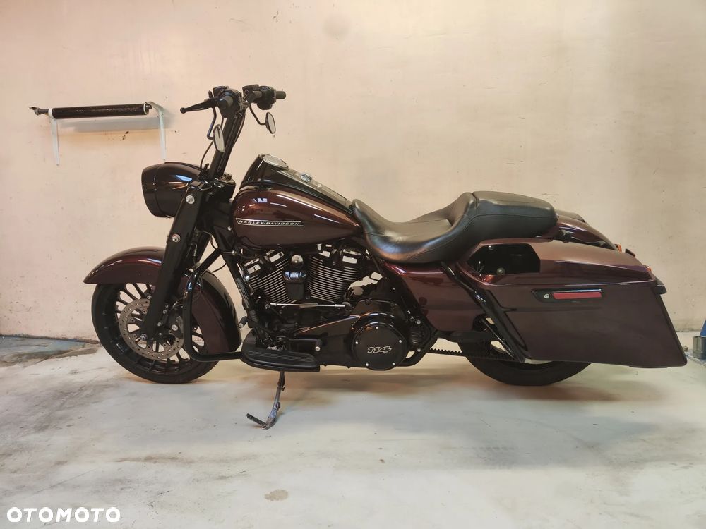 Harley-Davidson Touring Road King - 2