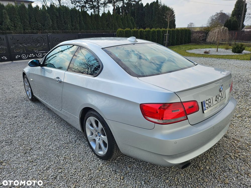 BMW Seria 3 320i Edition Exclusive - 4