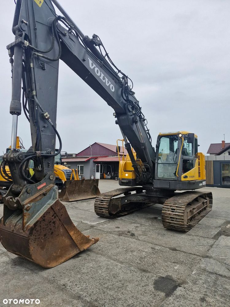 Volvo ECR235C - 4