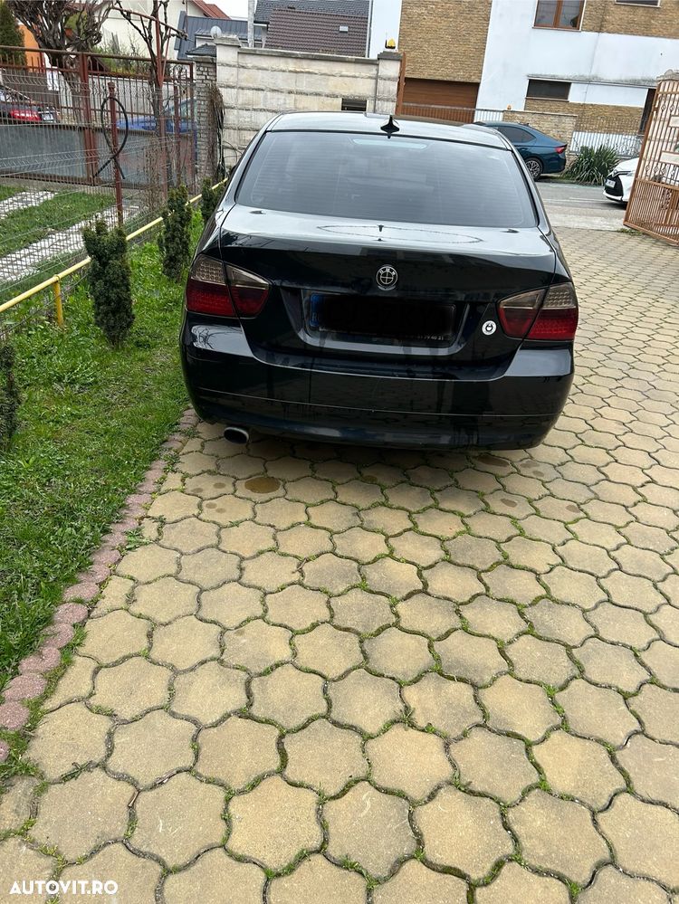 BMW Seria 3 318d - 4