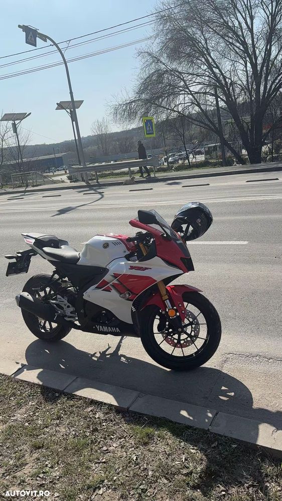Yamaha YZF-R 125 - 1