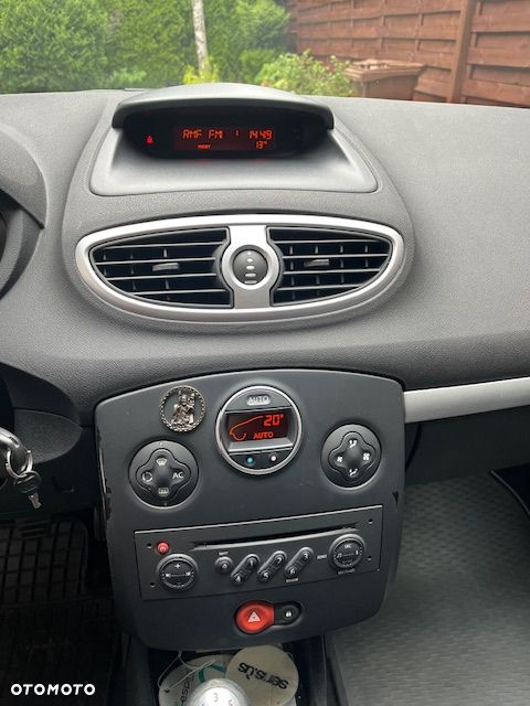 Renault Clio 1.5 dCi Privilege - 8