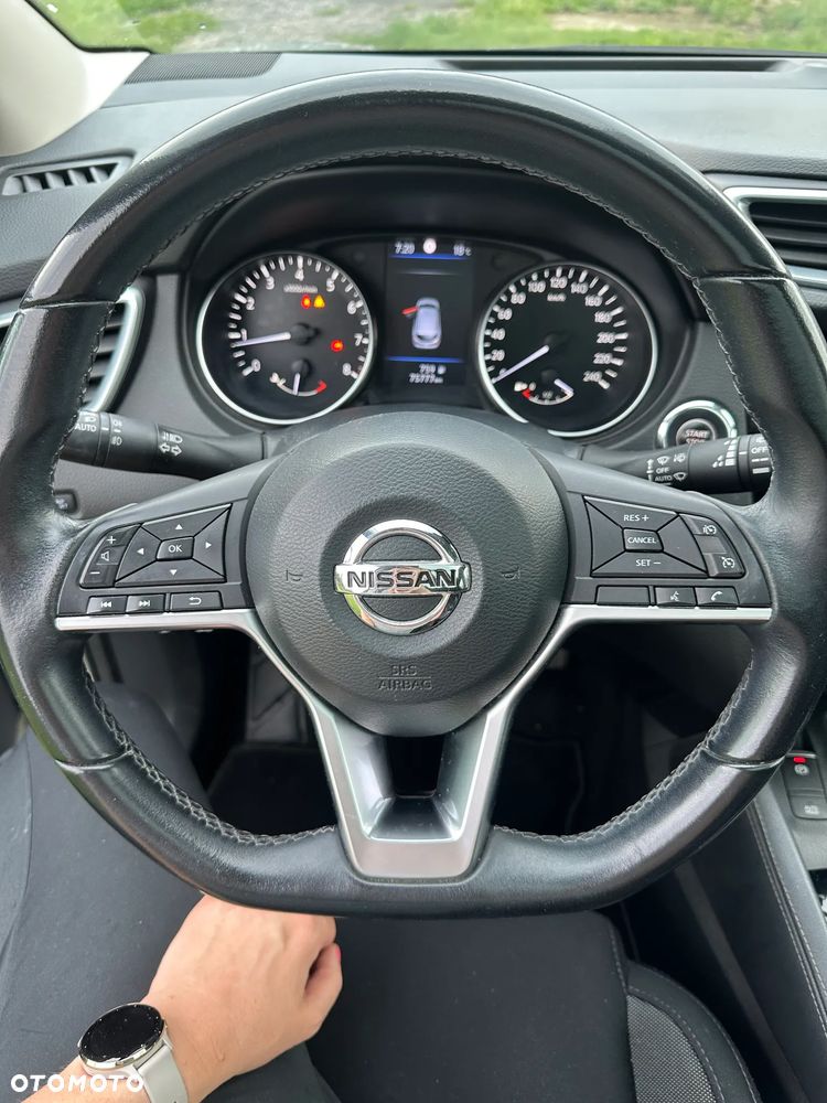 Nissan Qashqai 1.3 DIG-T N-Connecta - 16
