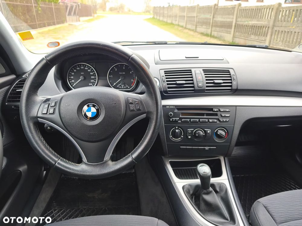 BMW Seria 1 118d DPF Edition Lifestyle - 23
