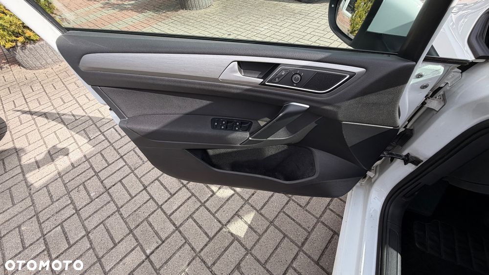 Volkswagen Golf Sportsvan - 18
